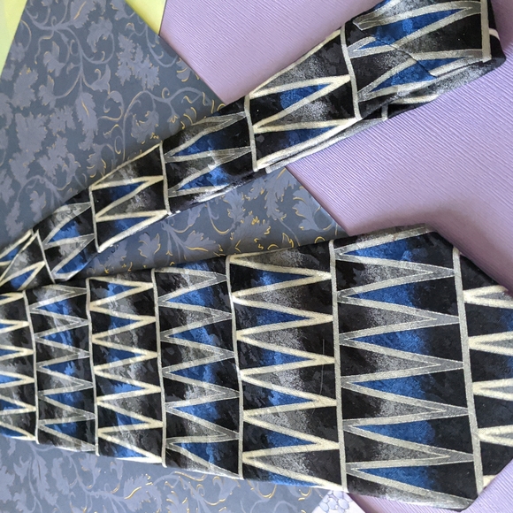 Vtg Don Loper silk tie - Picture 4 of 4